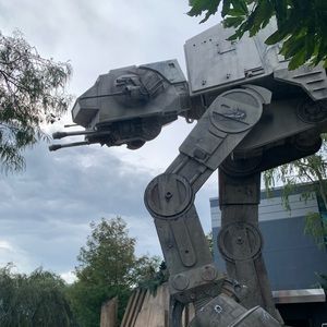 Meet your Posher, Max